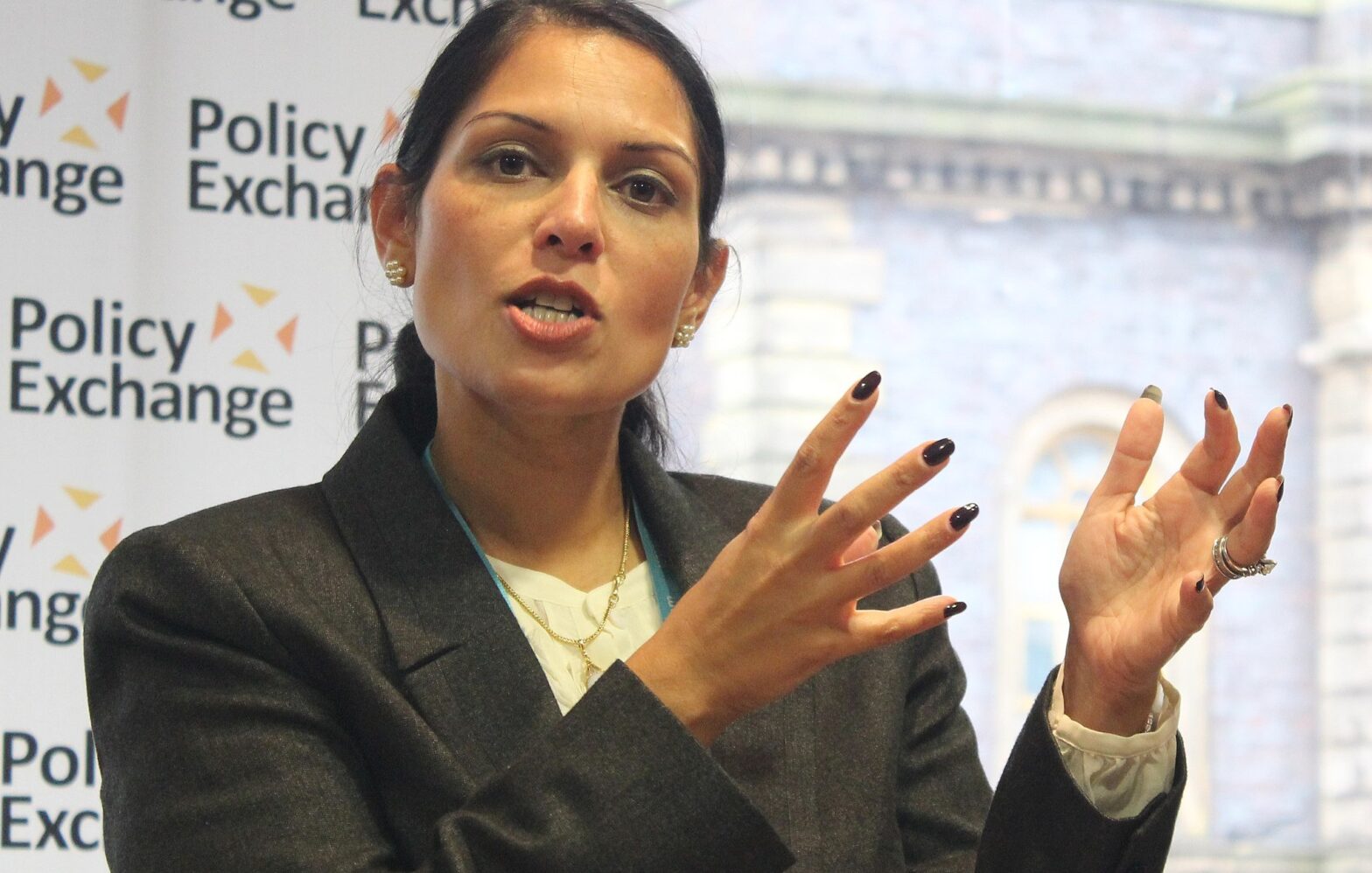 Czy Priti Patel sprawi, że imigranci Kanał La Manche ominą