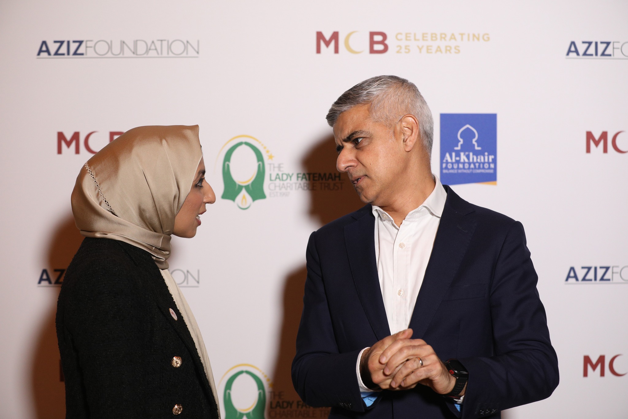 Sekretarz Generalny MCB Zara Mohammed i Sadiq Khan (zdj. FB MCB)